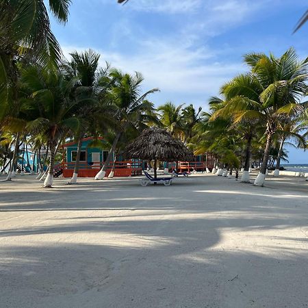 Blue Marlin Beach Resort Dangriga Bagian luar foto