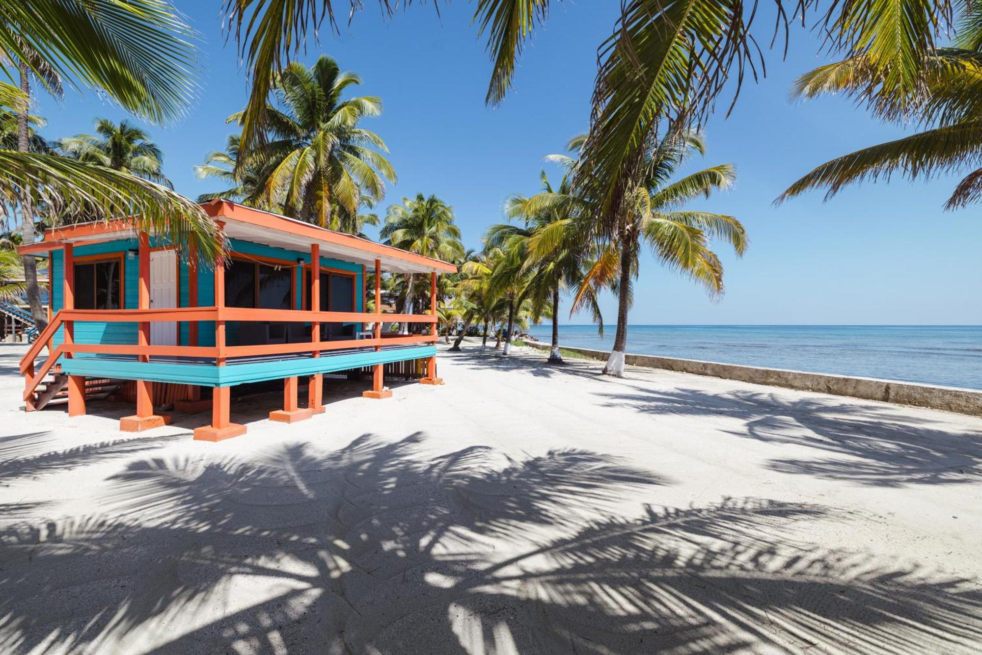 Blue Marlin Beach Resort Dangriga Bagian luar foto