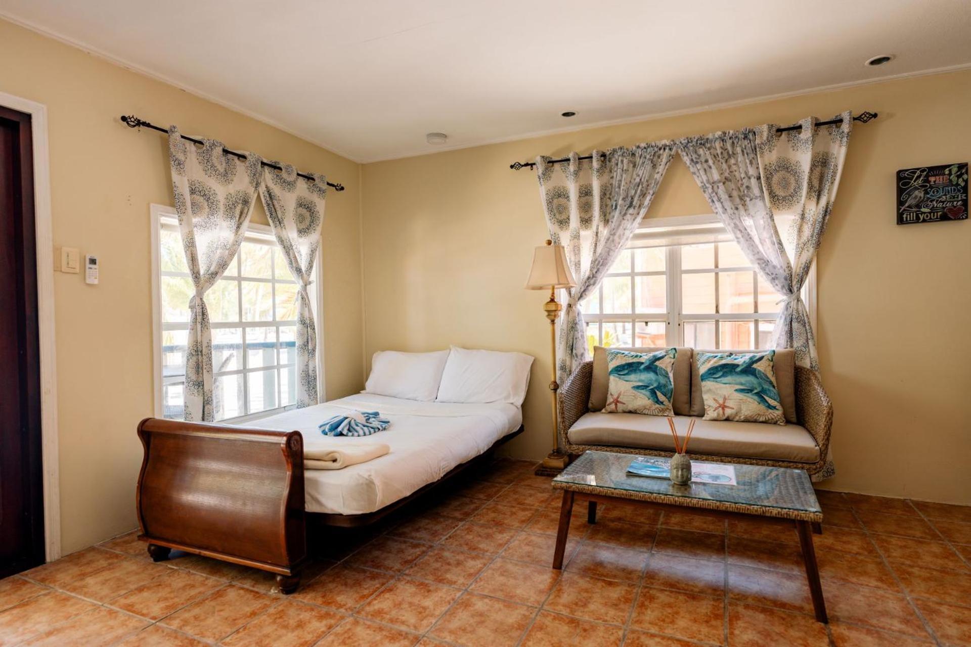 Blue Marlin Beach Resort Dangriga Bagian luar foto