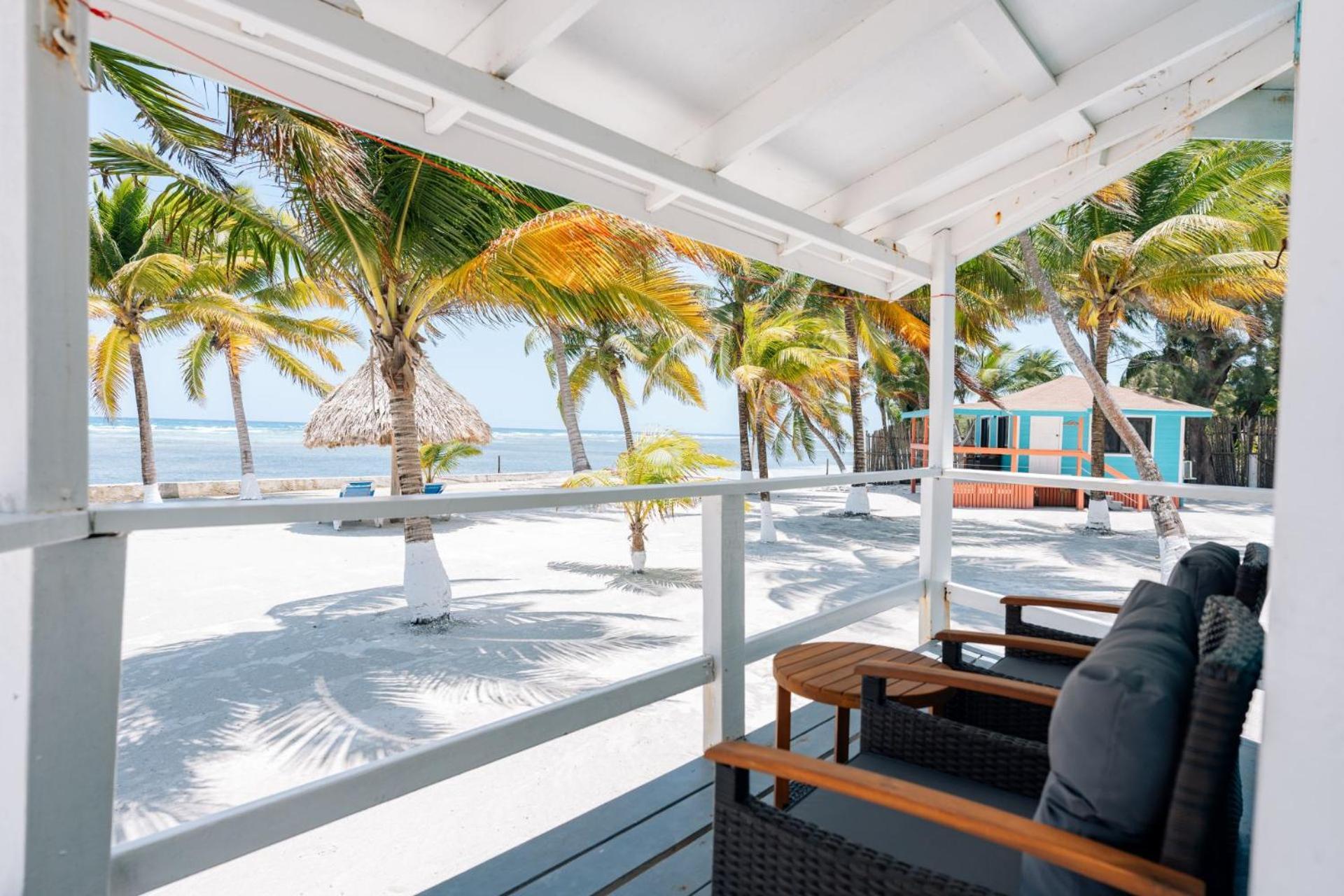 Blue Marlin Beach Resort Dangriga Bagian luar foto