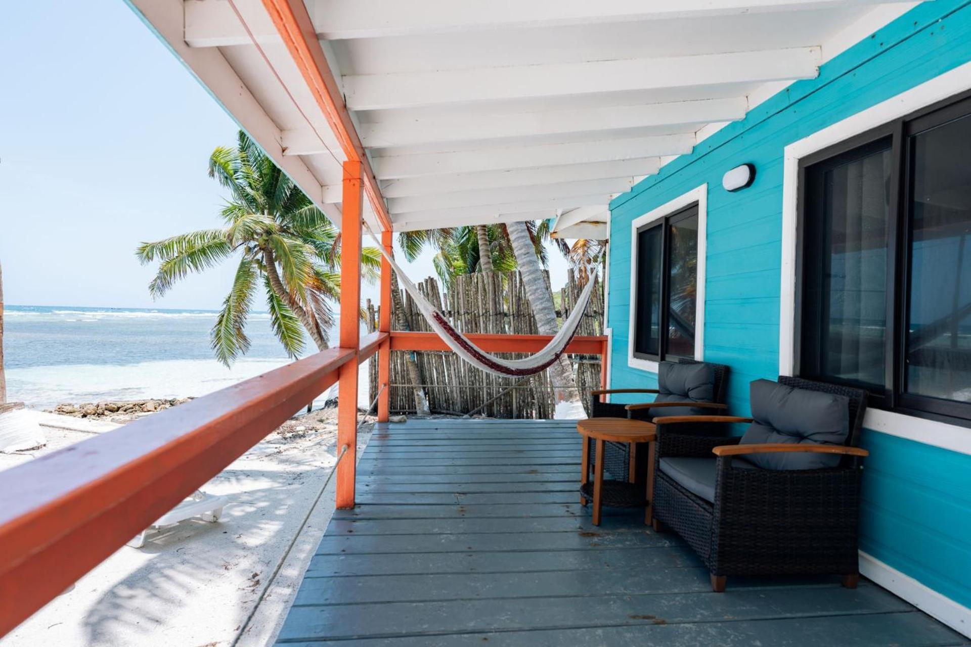 Blue Marlin Beach Resort Dangriga Bagian luar foto